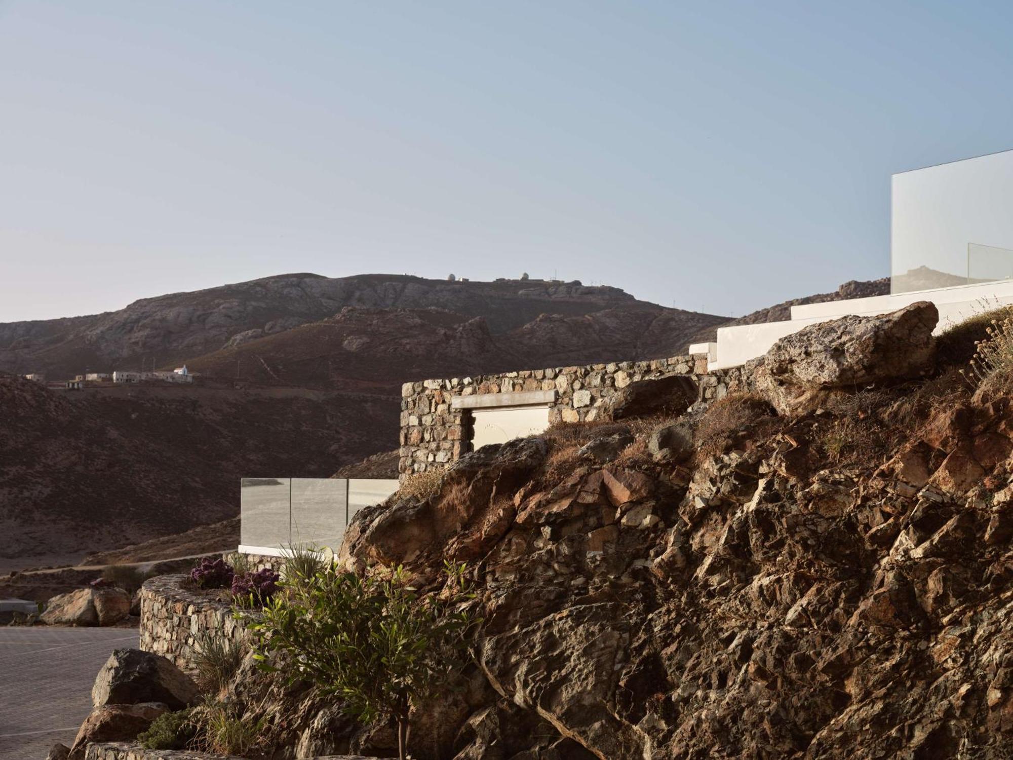 Semeli Coast Mykonos Curio Collection By Hilton Hotel Merchia Beach Bagian luar foto