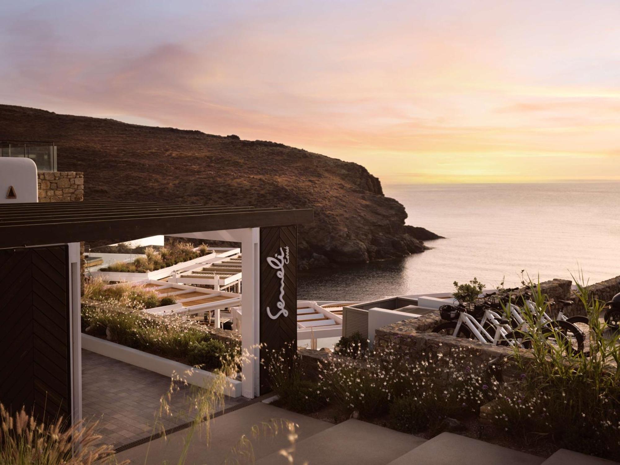 Semeli Coast Mykonos Curio Collection By Hilton Hotel Merchia Beach Bagian luar foto