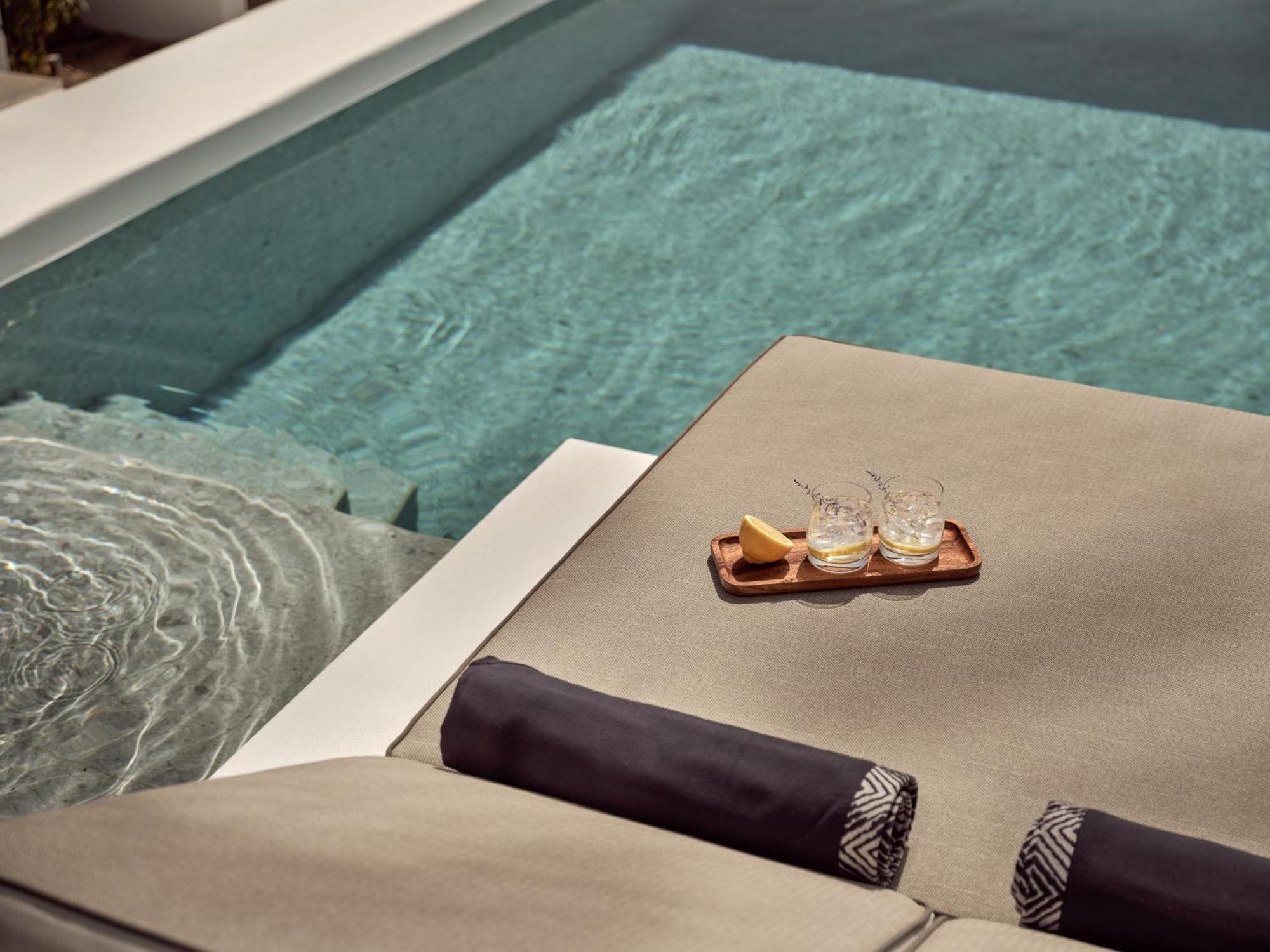 Semeli Coast Mykonos Curio Collection By Hilton Hotel Merchia Beach Bagian luar foto